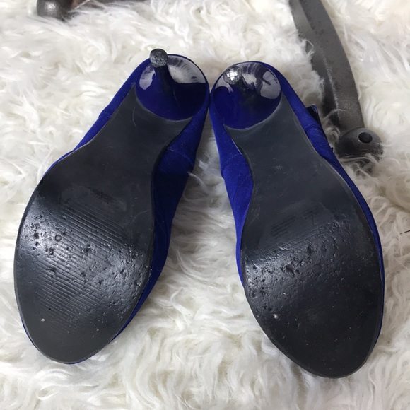 Royal blue velvet 6 1/2 high heels - Picture 4 of 4